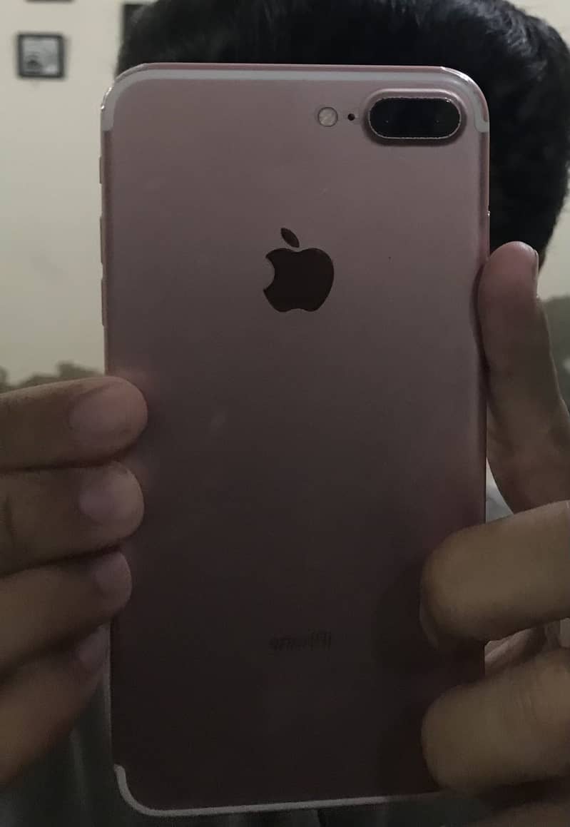Apple iPhone 7 Plus 1