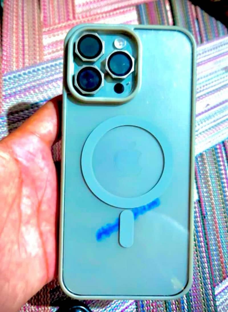 Apple iPhone 16 Pro Max 2