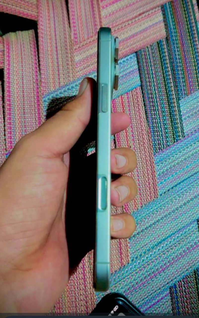 Apple iPhone 16 Pro Max 3