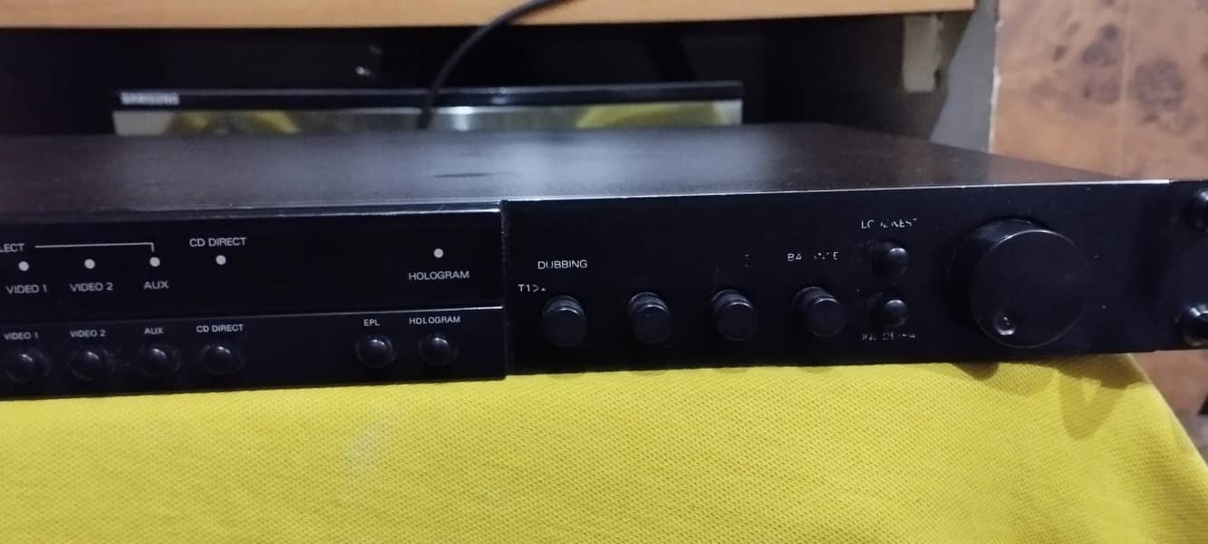 CARVER C3 PREAMPLIFIER 2