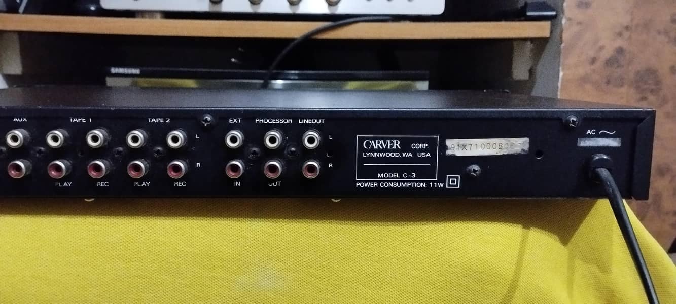 CARVER C3 PREAMPLIFIER 4
