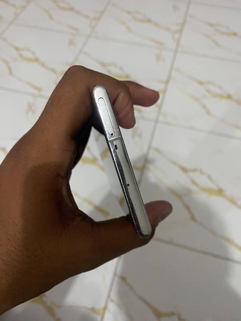 Samsung Mobile Note 10 Plus 5