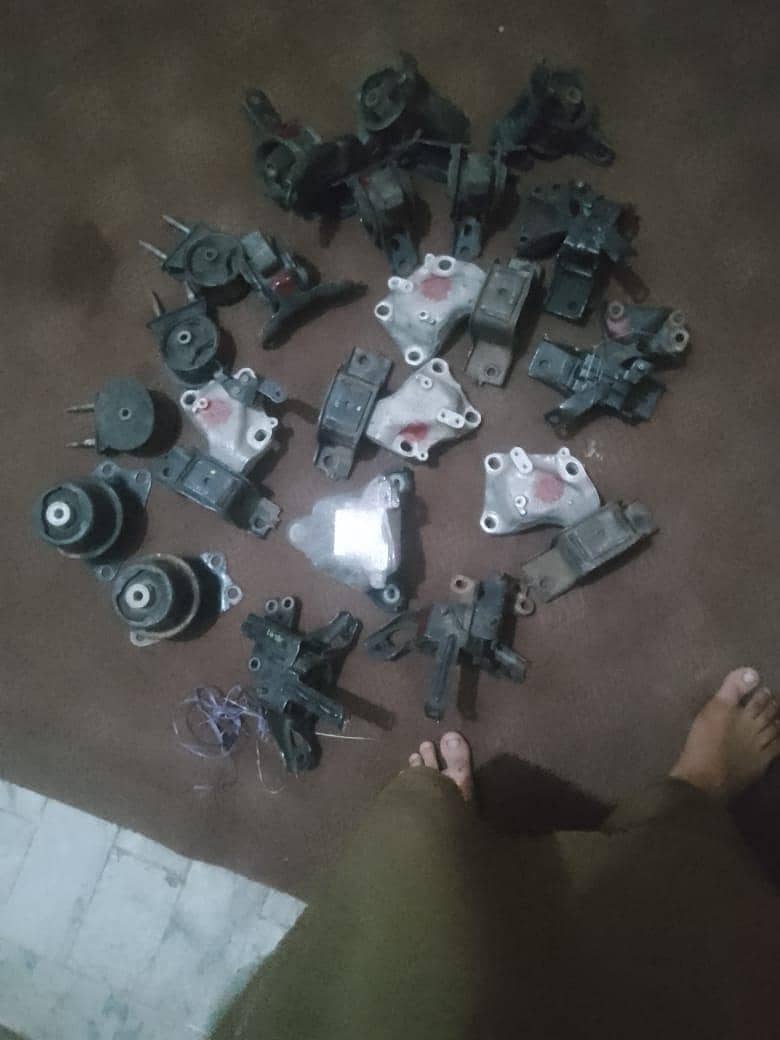 engine mounts 4