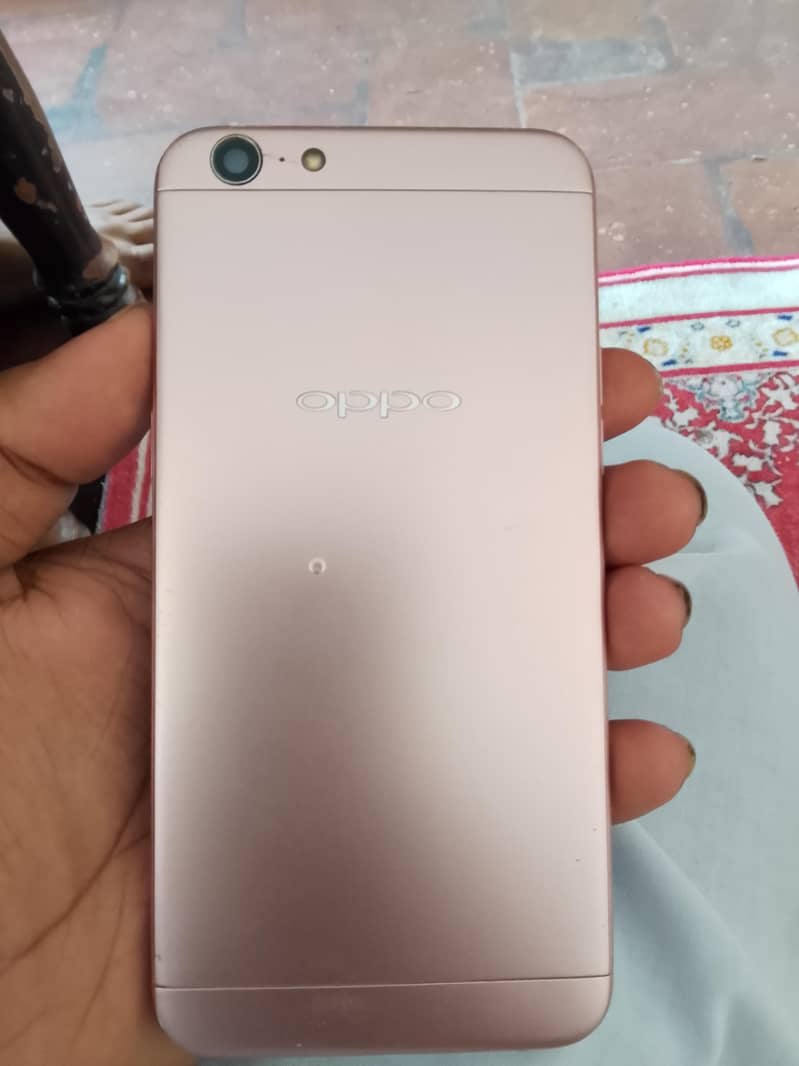 OPPO A57 1
