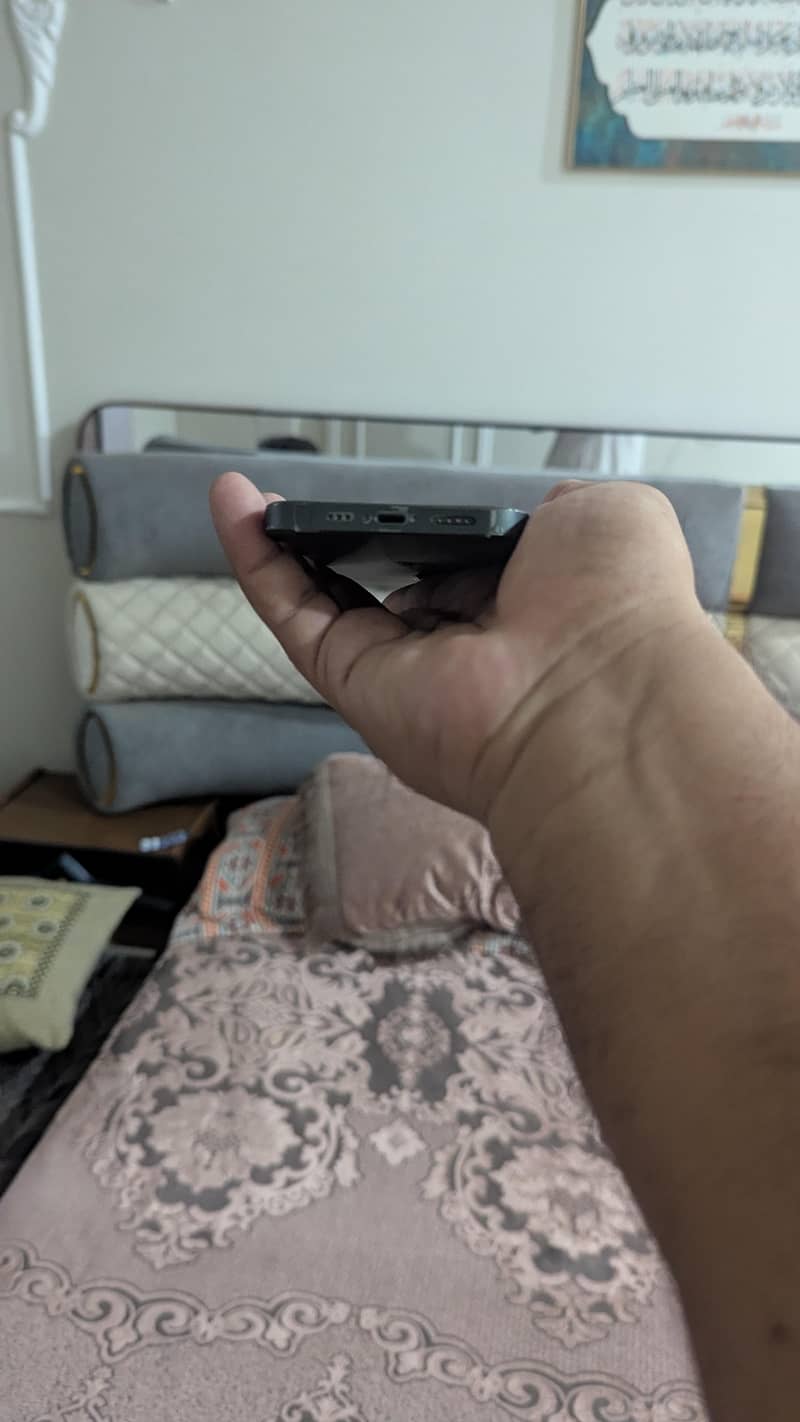 Apple iPhone 13 Pro 2