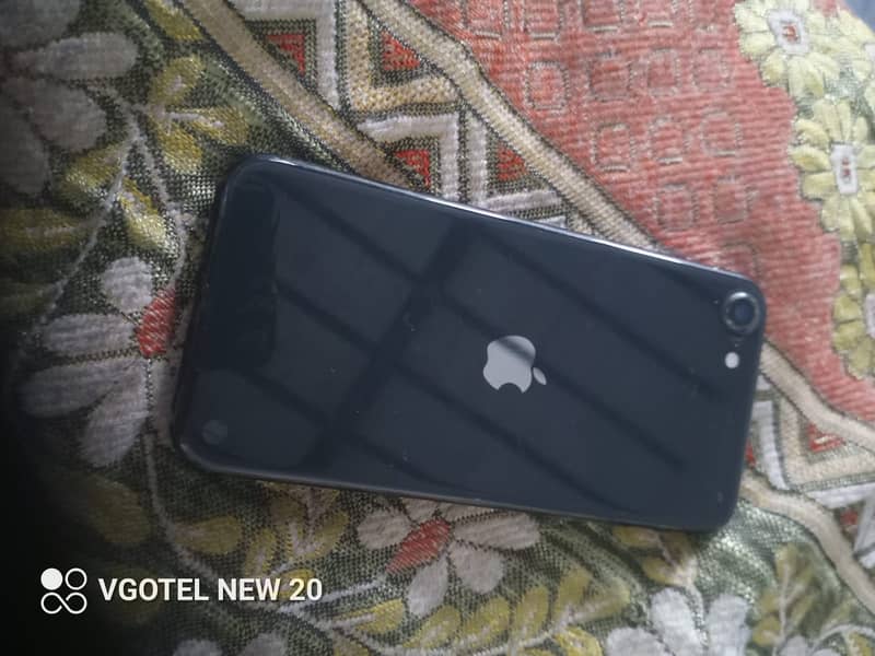 iPhone se2 1