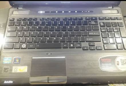Laptop Toshiba Setlite i3 2nd generation 160gb hard 4 gb ram 15.6 inc