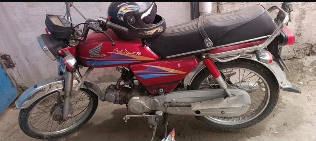 CD 70 2006 Model 0