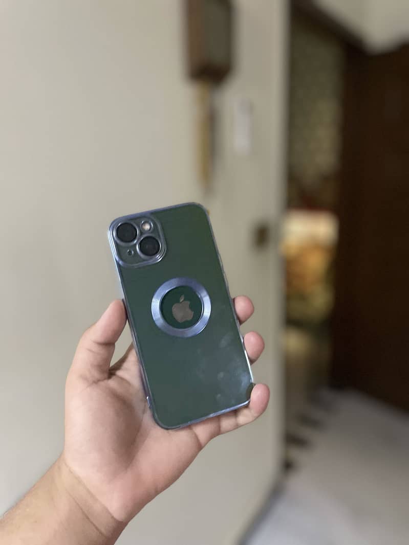 Apple iPhone 13 0