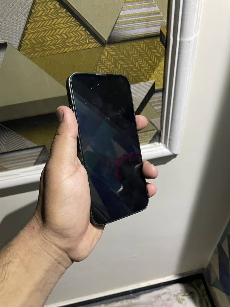 Apple iPhone 13 1