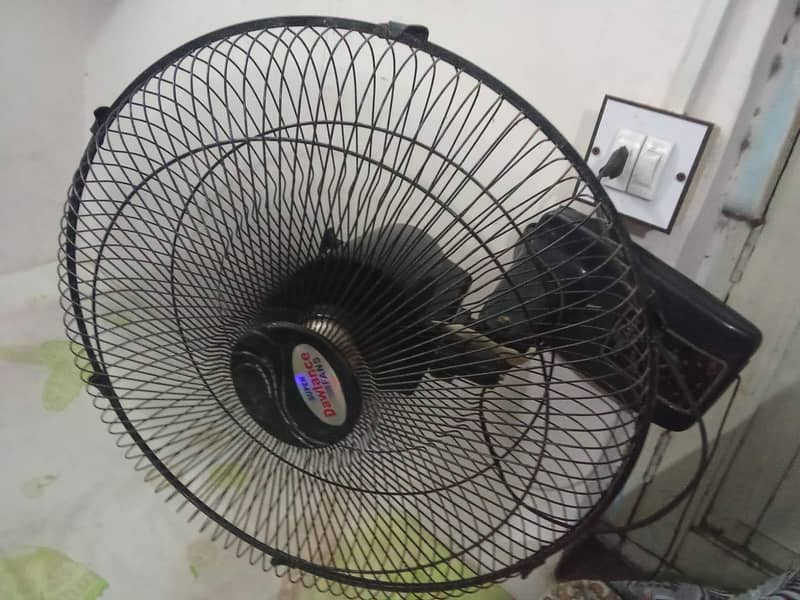 Dawlance Bracket Fan 6