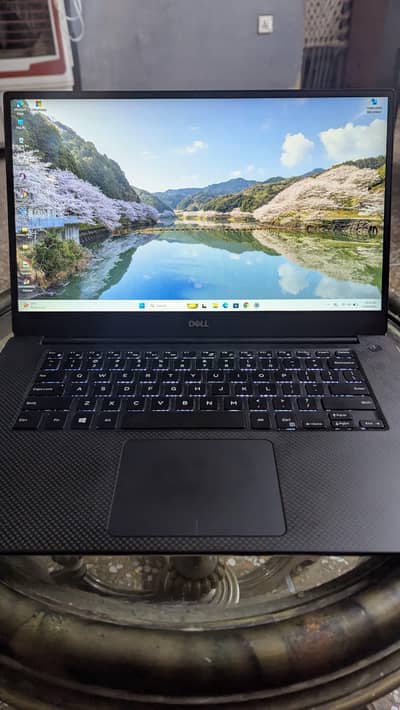 Dell precision 5540 | 16gb RAM 256 ssd | T2000 4gb