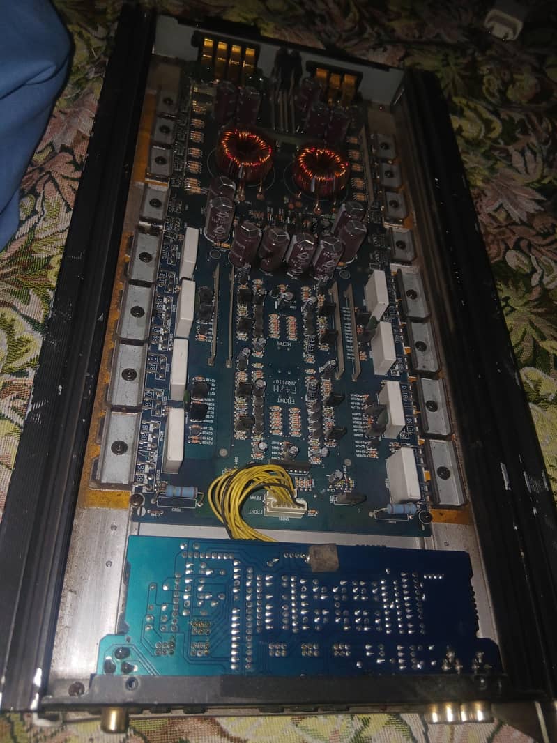 solid audio formula47  &kenwood basser 14