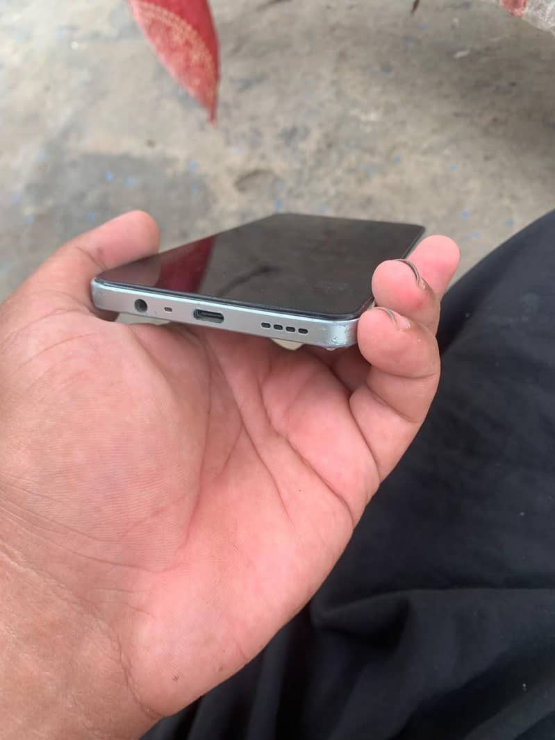 Realme Note 60x 4