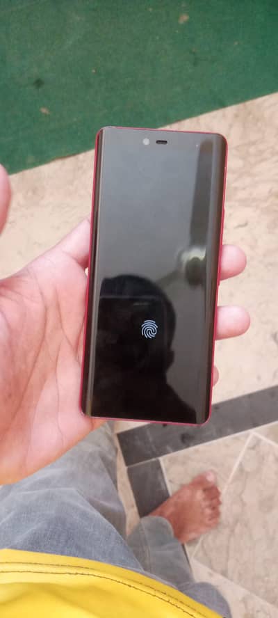 Rakuten hand 4/64 exchange with iphone xs or Samsung good model