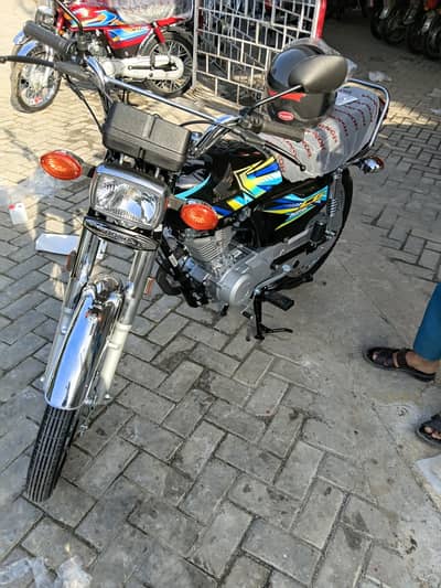 CG125