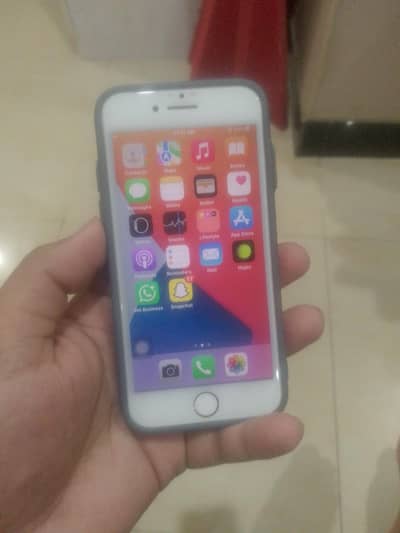 Apple iPhone 7