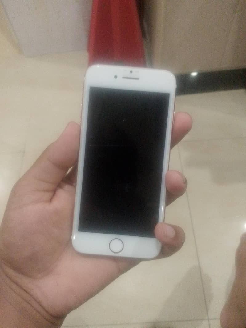 Apple iPhone 7 2