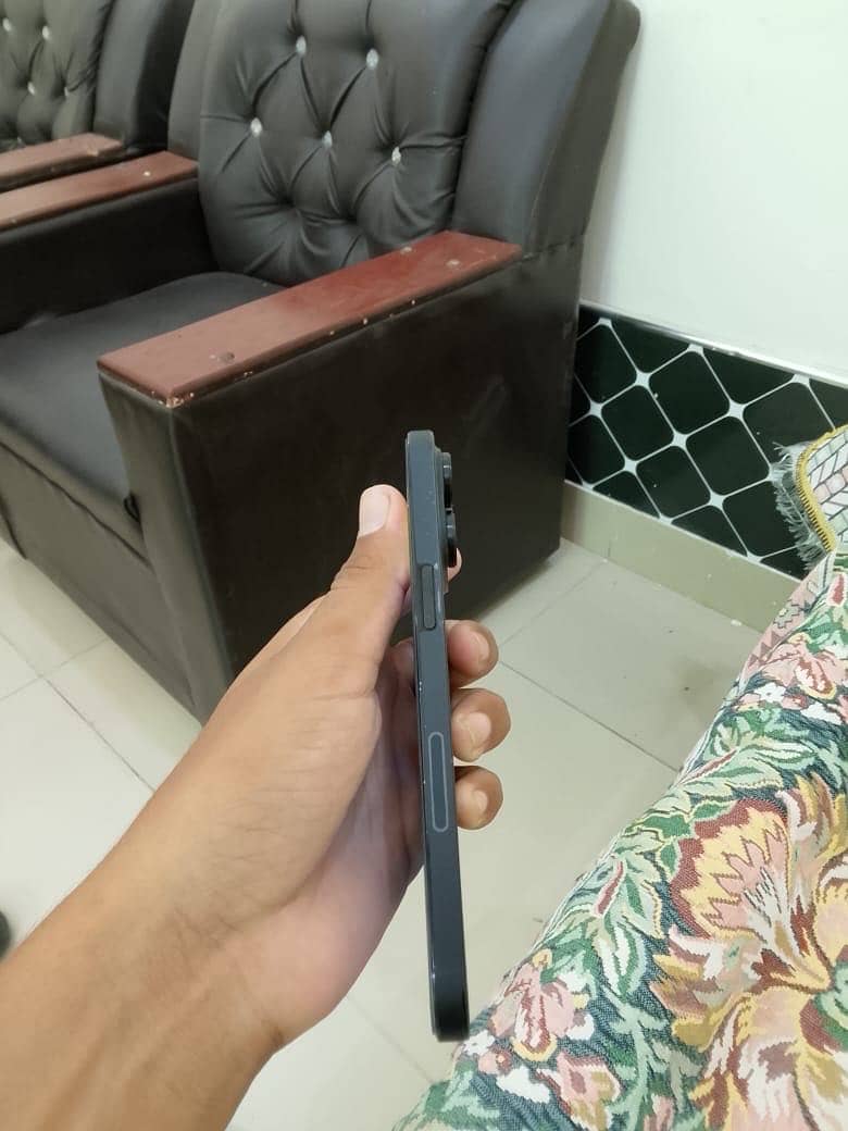 Apple iPhone 14 Pro Max 0