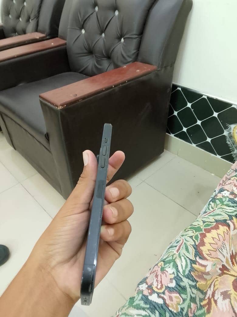 Apple iPhone 14 Pro Max 2