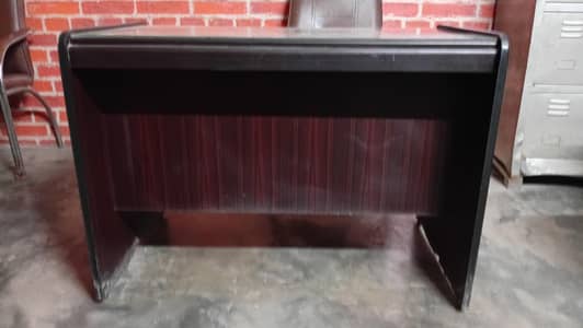 Stylish Office/Work Tables (Available in 2 Sizes)