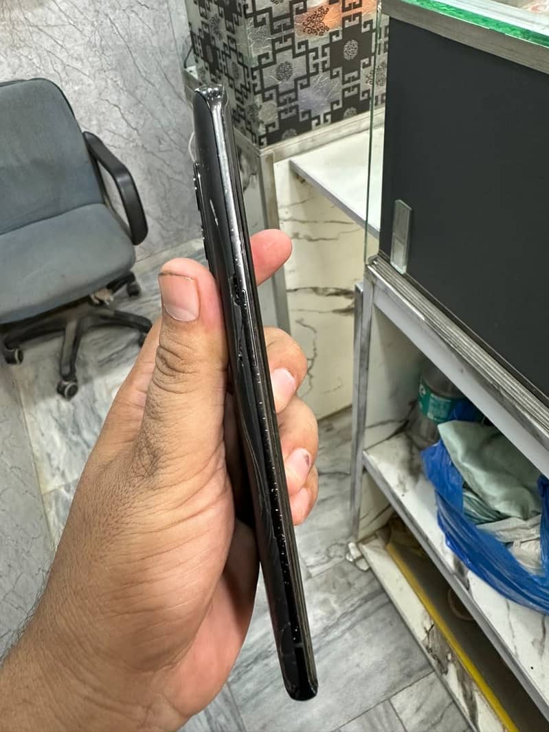 One Plus 9 Pro 4