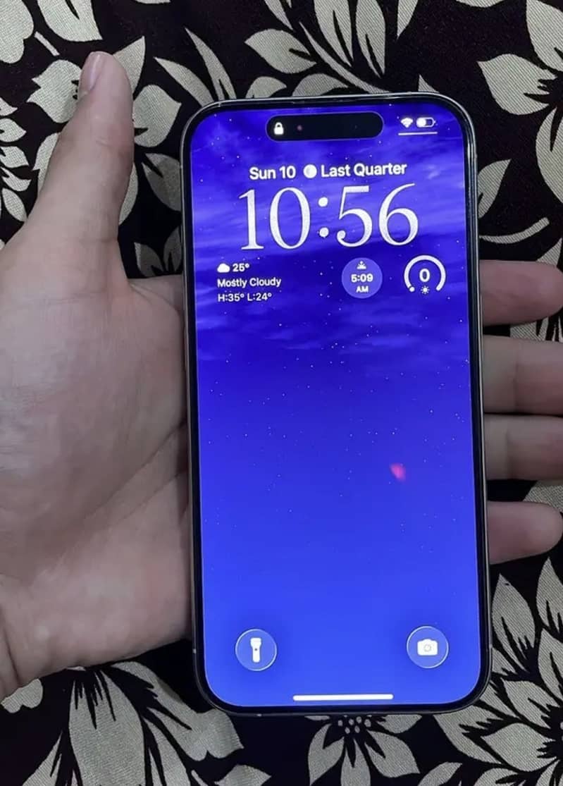 Apple iPhone 15 Pro 4