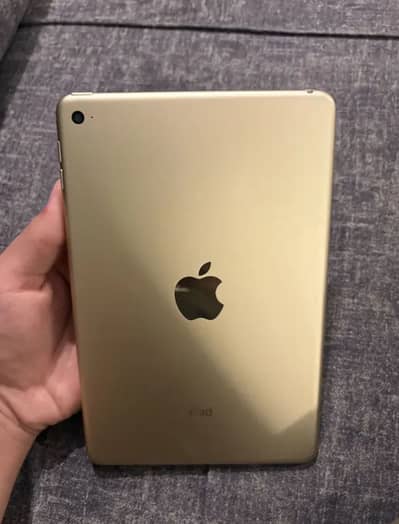 ipad mini 4 10/10 128 gb never open