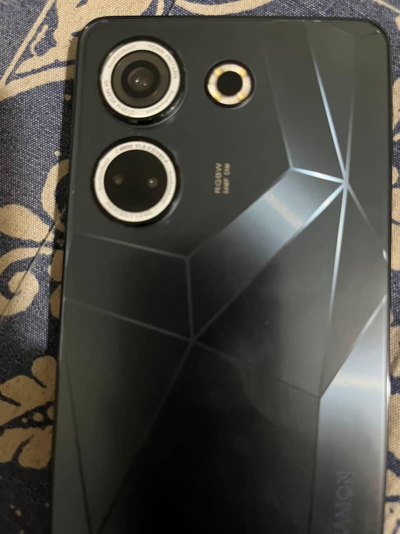 Tecno CAMON 20 Pro 1