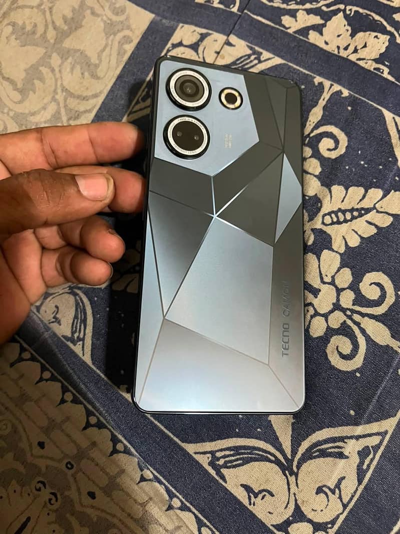 Tecno CAMON 20 Pro 7