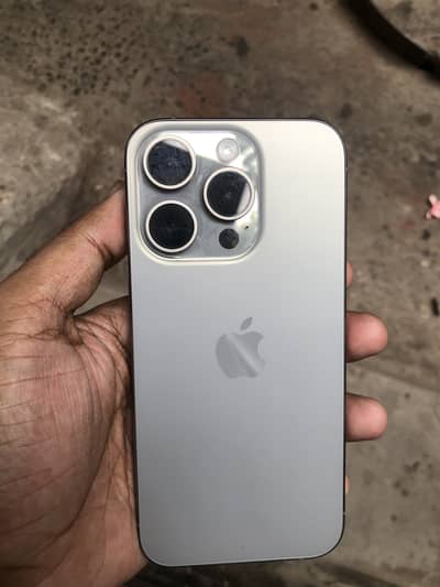 Apple iPhone 15 Pro