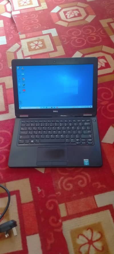 Dell Latitude E5250 - Core i5 5th Gen - 8GB RAM / 256GB SSD
