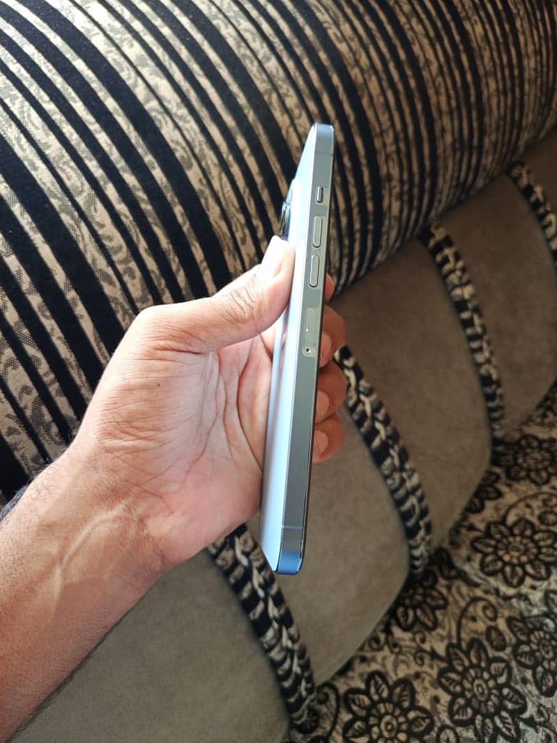 Apple iPhone 13 Pro Max 1