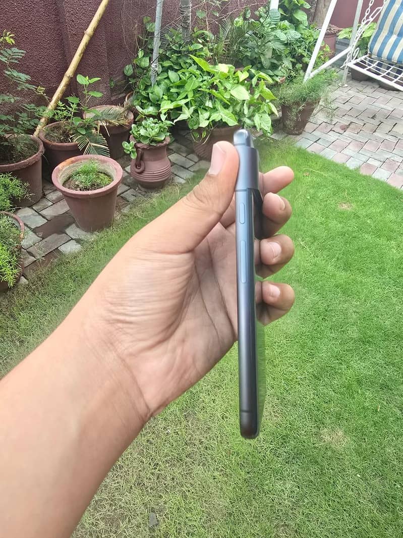 Google Pixel 8 2