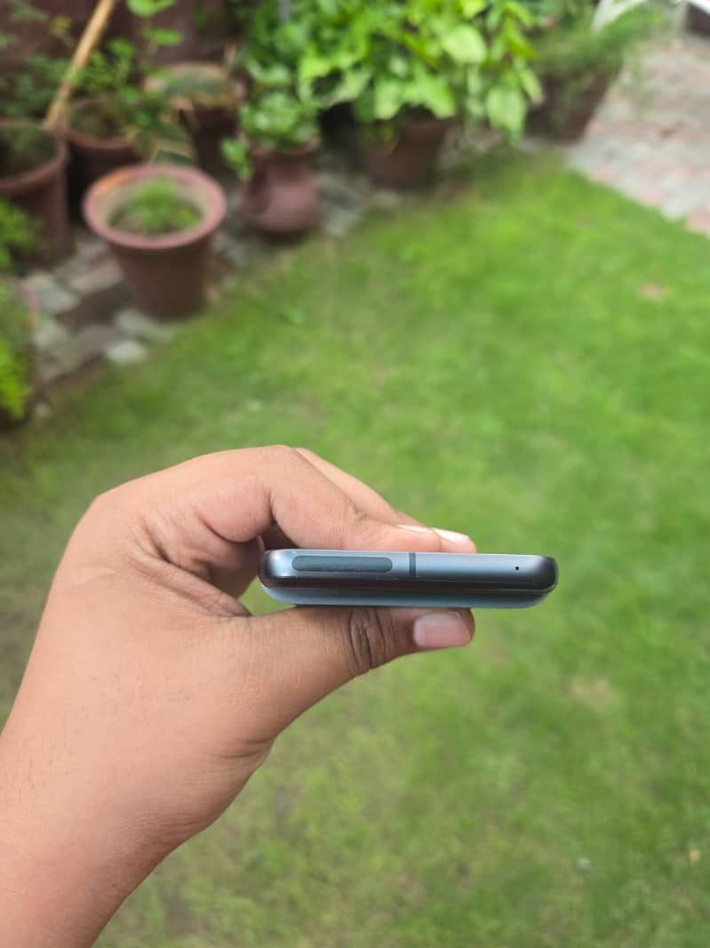 Google Pixel 8 3