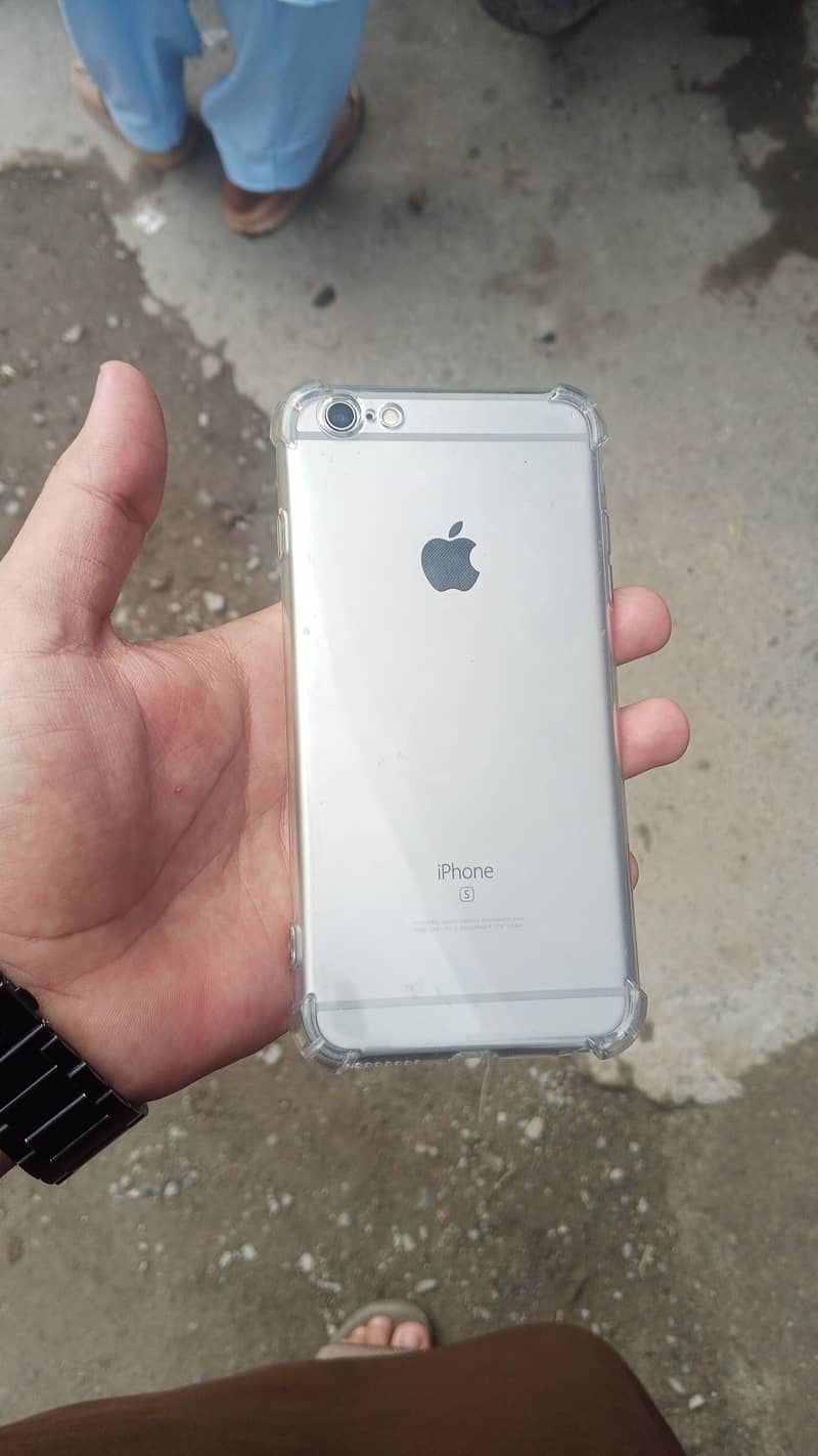 Apple iPhone 6S 1