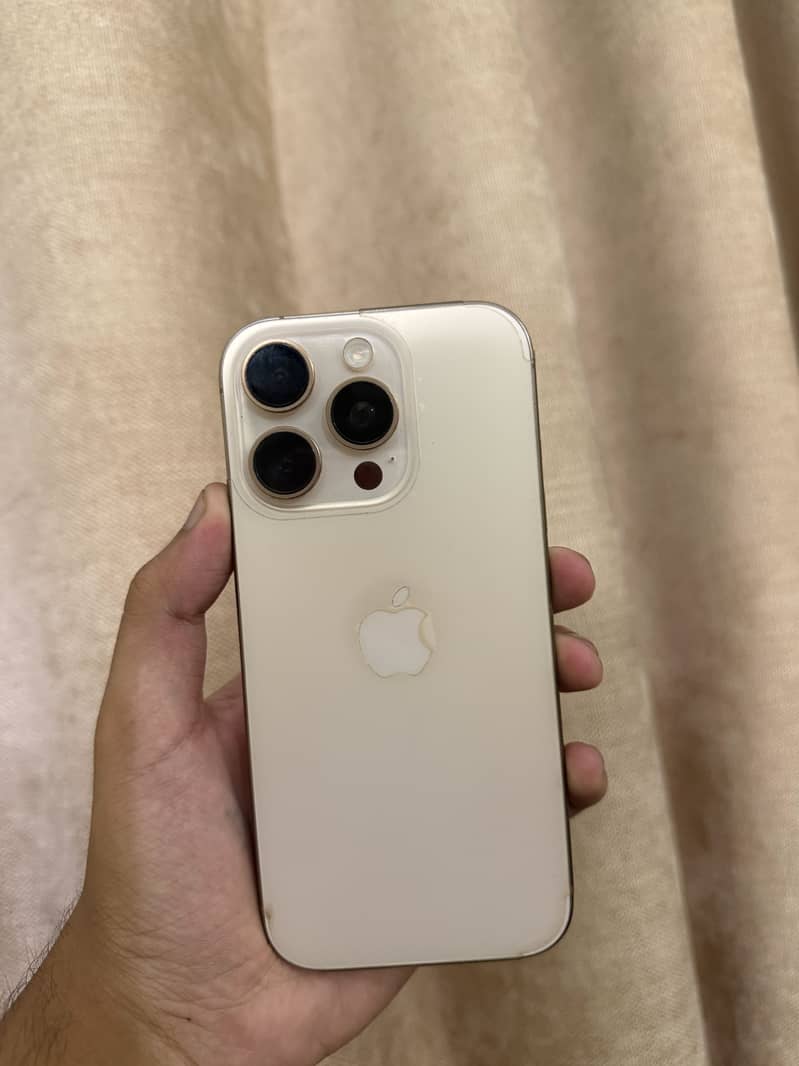 Apple iPhone 16 Pro 2