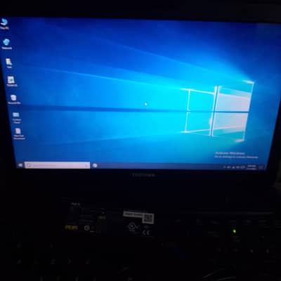 Toshiba laptop charger original 4gbrm 64gb storage condition 10/10 all