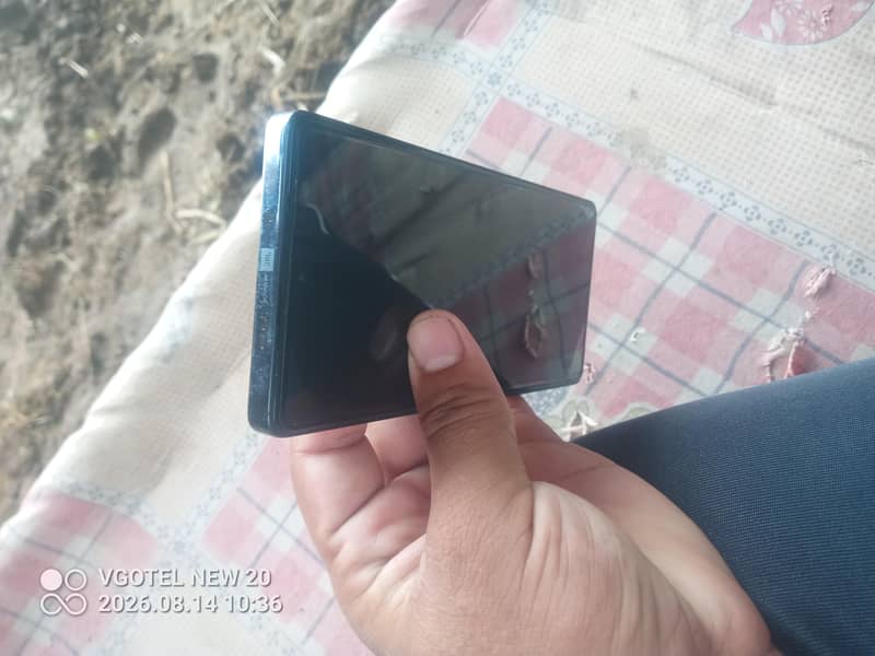 Infinix Note 40 4