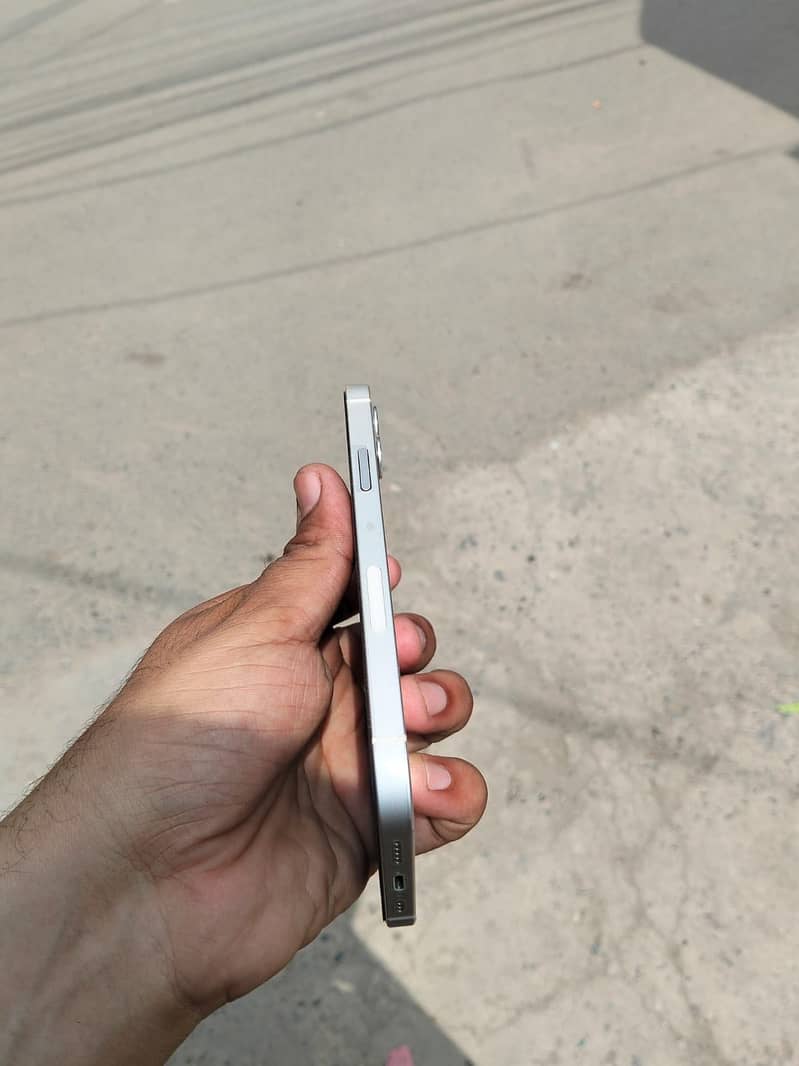 Apple iPhone 12 2