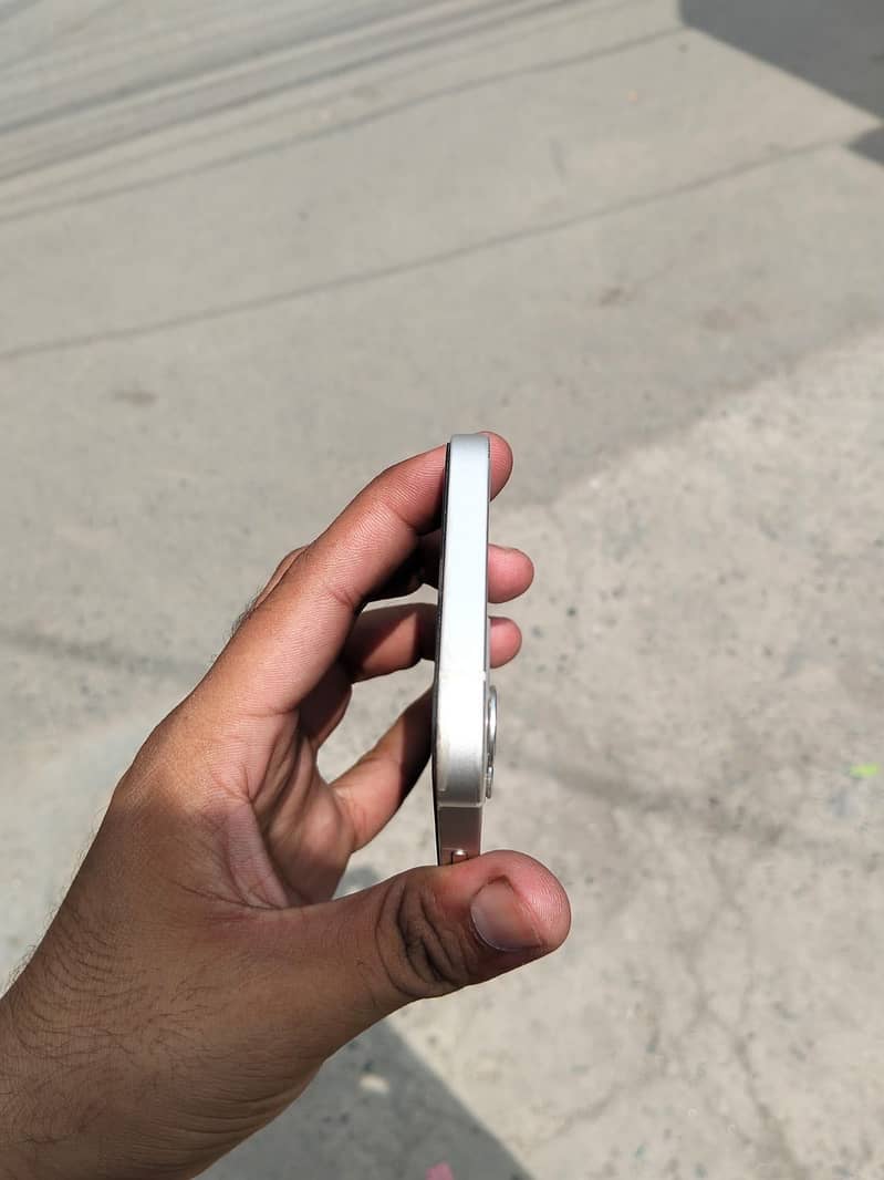 Apple iPhone 12 5