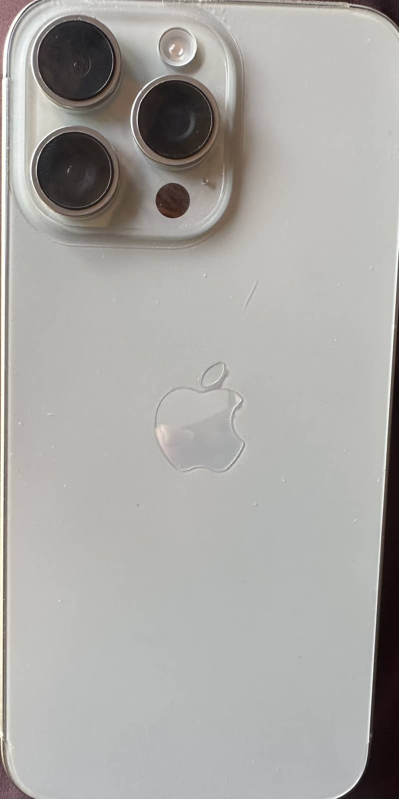 Apple iPhone 15 Pro Max 1
