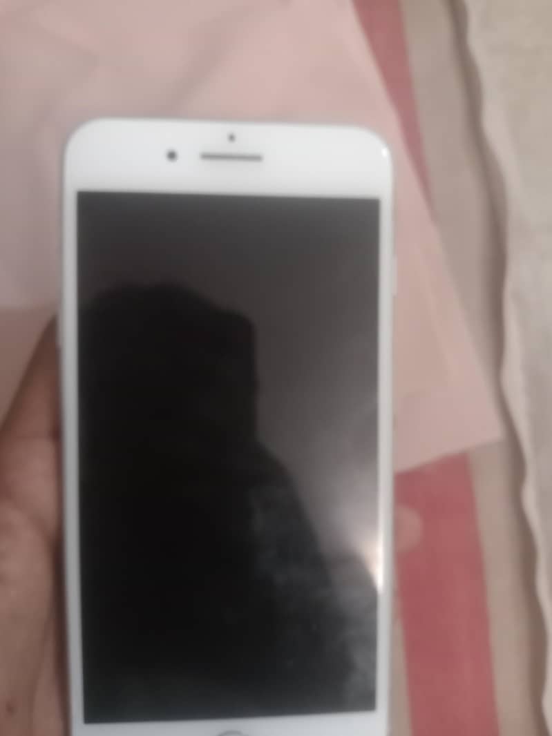 Apple iPhone 7 Plus 1