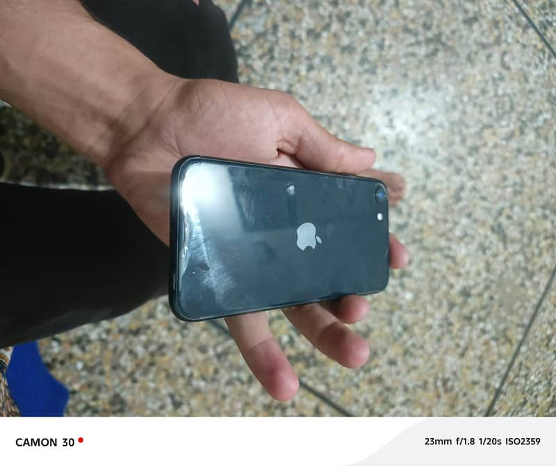 Apple iPhone SE 0