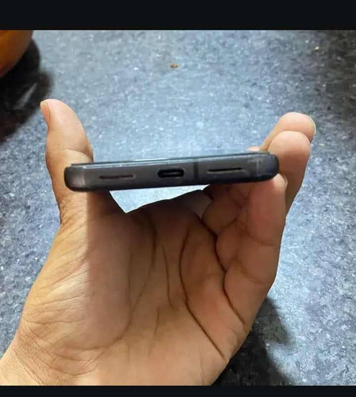 Google Pixel 8 2