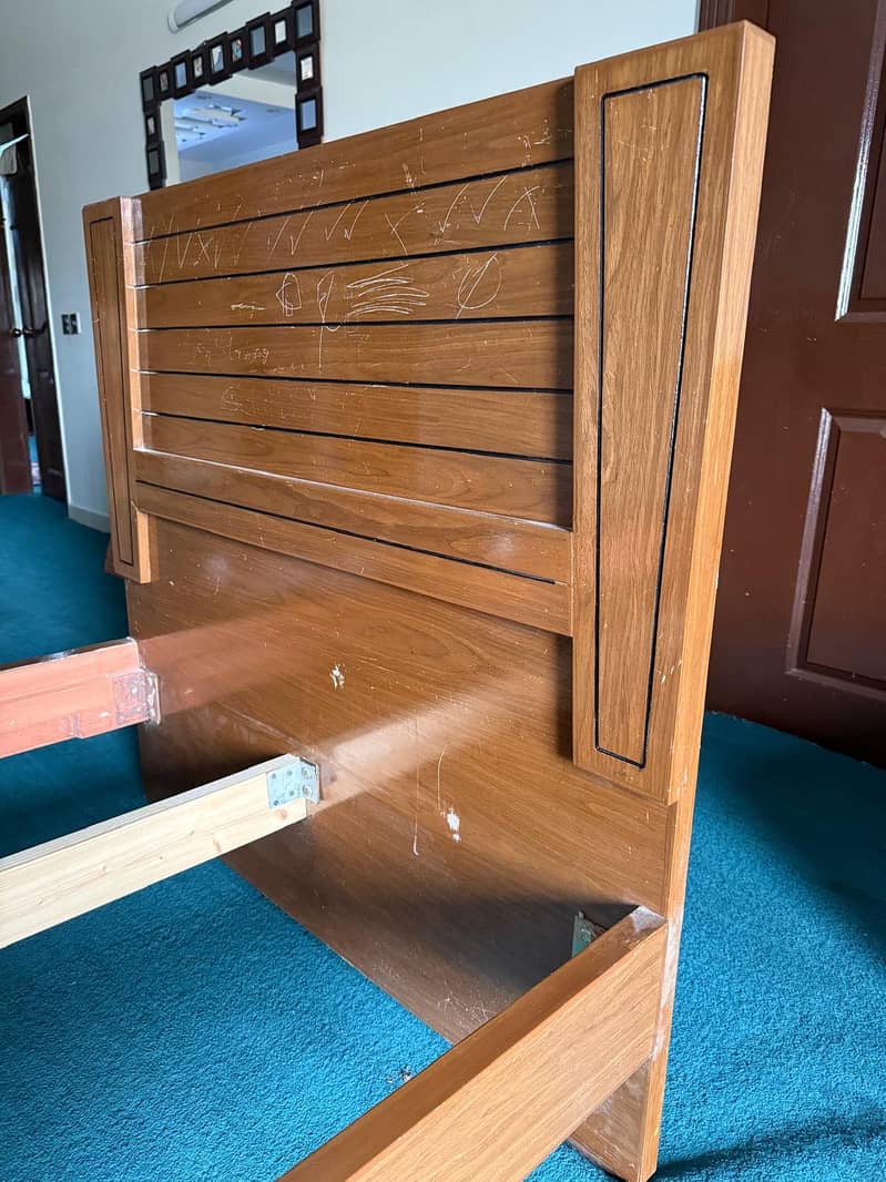 Solid wood Single bed set in good condition 2