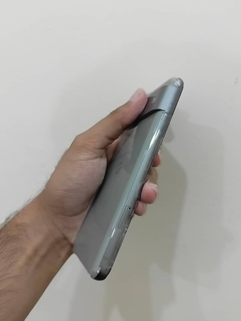 Google Pixel 8 6