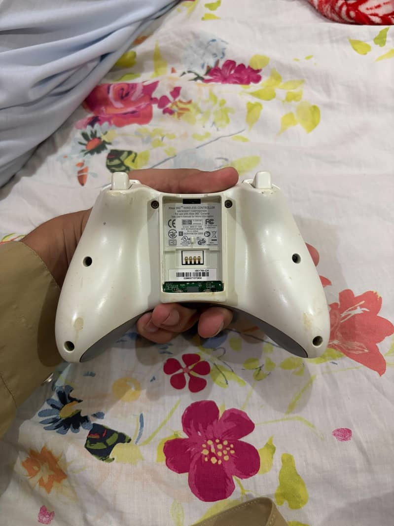 XBOX-360 CONTROLLER 2