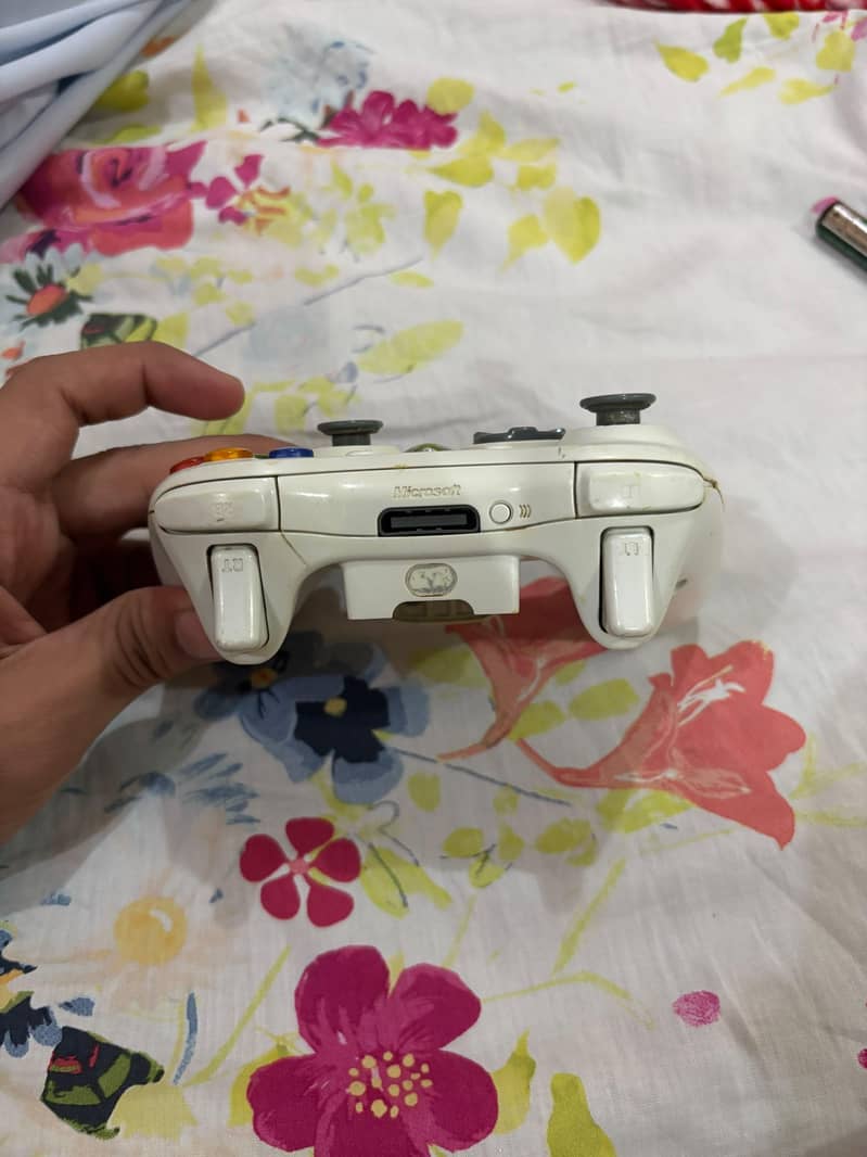 XBOX-360 CONTROLLER 3