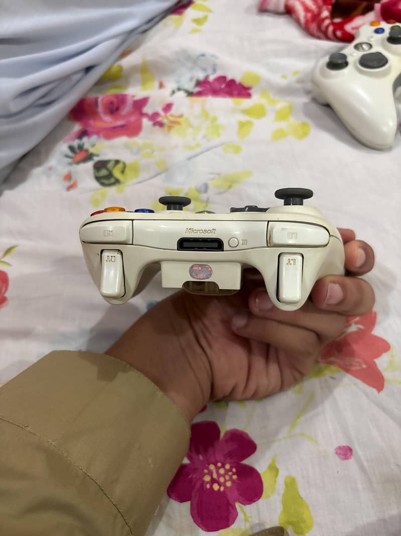 XBOX-360 CONTROLLER 5
